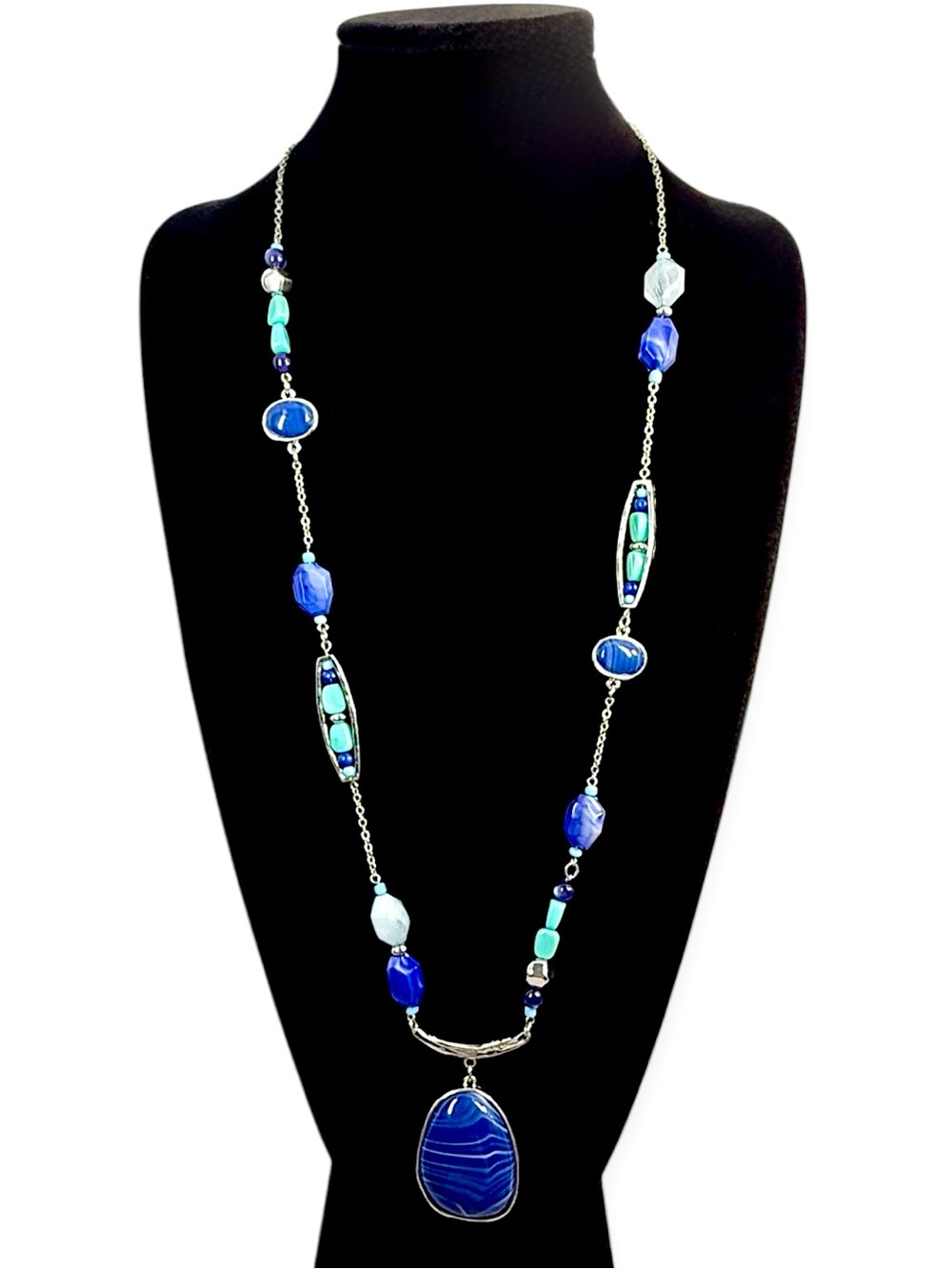 CHICO’S Blue Turquoise Beaded Long Pendant Statement Necklace NWT